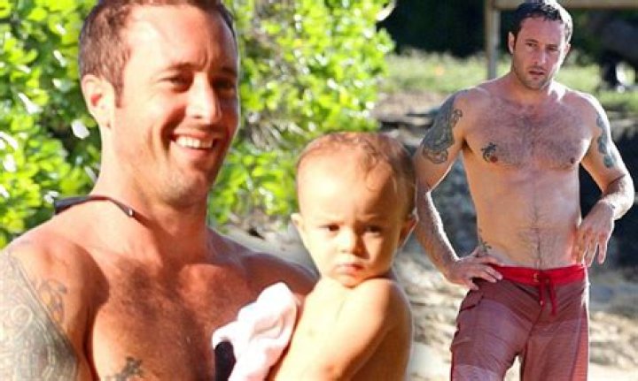 Alex O'Loughlin And His Daughter