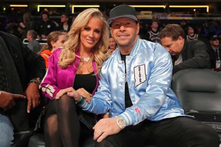 Breaking News: Jenny And Donnie Announce Divorce