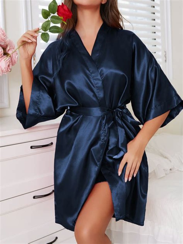 Find Your Perfect Pretty Woman Robe Today | Luxury Comfort Delivered