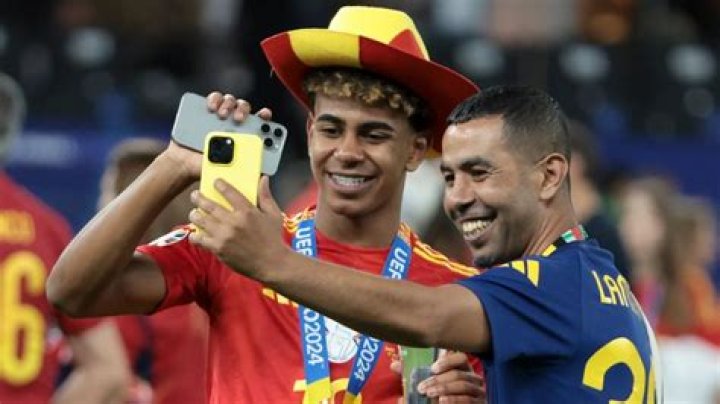 How Tall Is Mounir Nasraoui?
