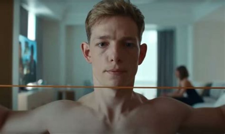 Mike Faist Height: The Definitive Guide To The Actor's Stature