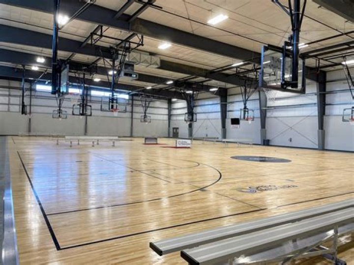 Molly Noblitt Dominates On The Basketball Court: A Rising Star