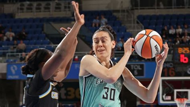 Unveiling The Significance Of Kamilla Cardoso's Height: Discoveries And Insights